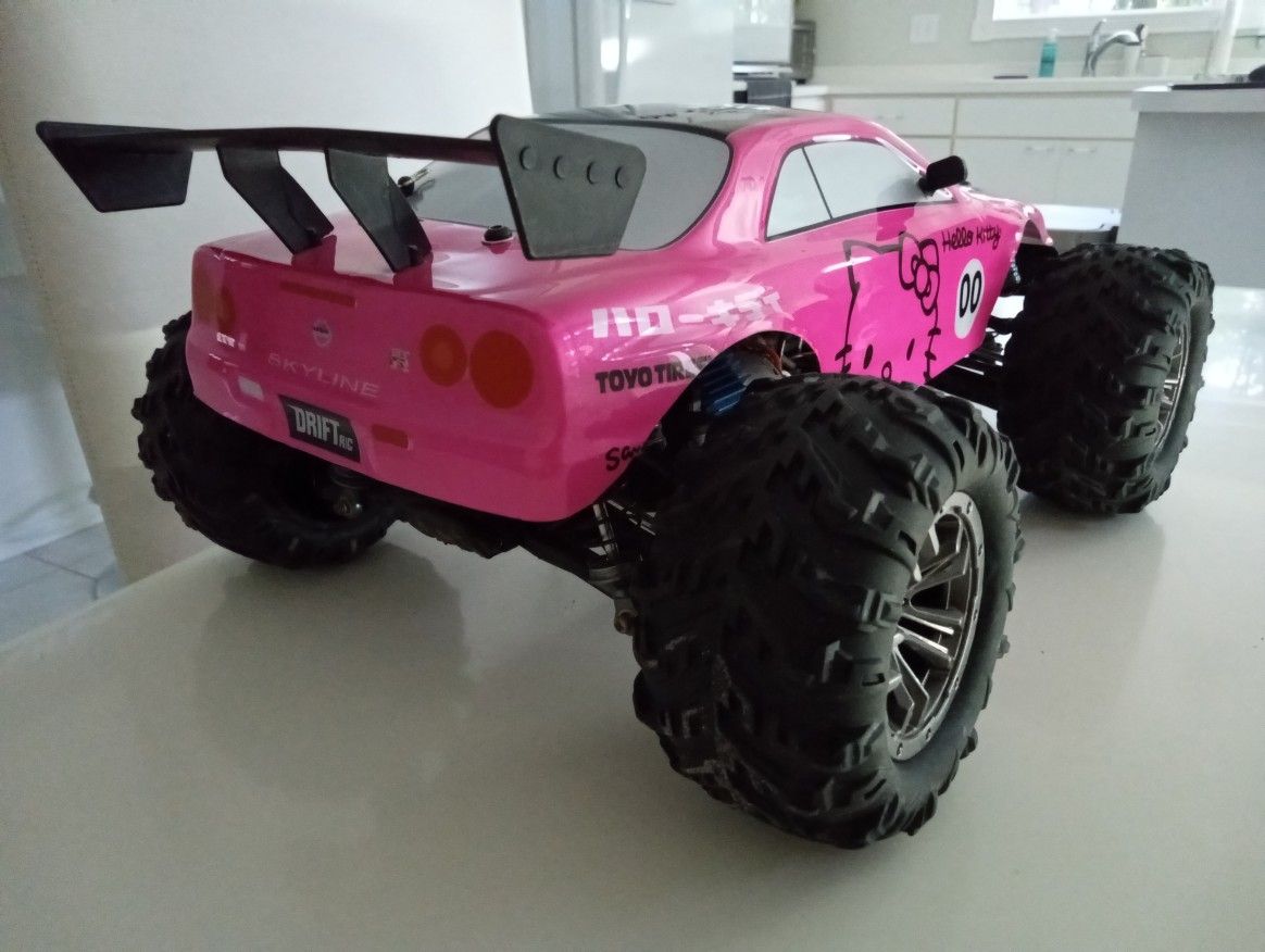 Hello Kitty Custom 4x4 RC Car