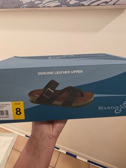 Mountain sole sandals  size 8 brand new