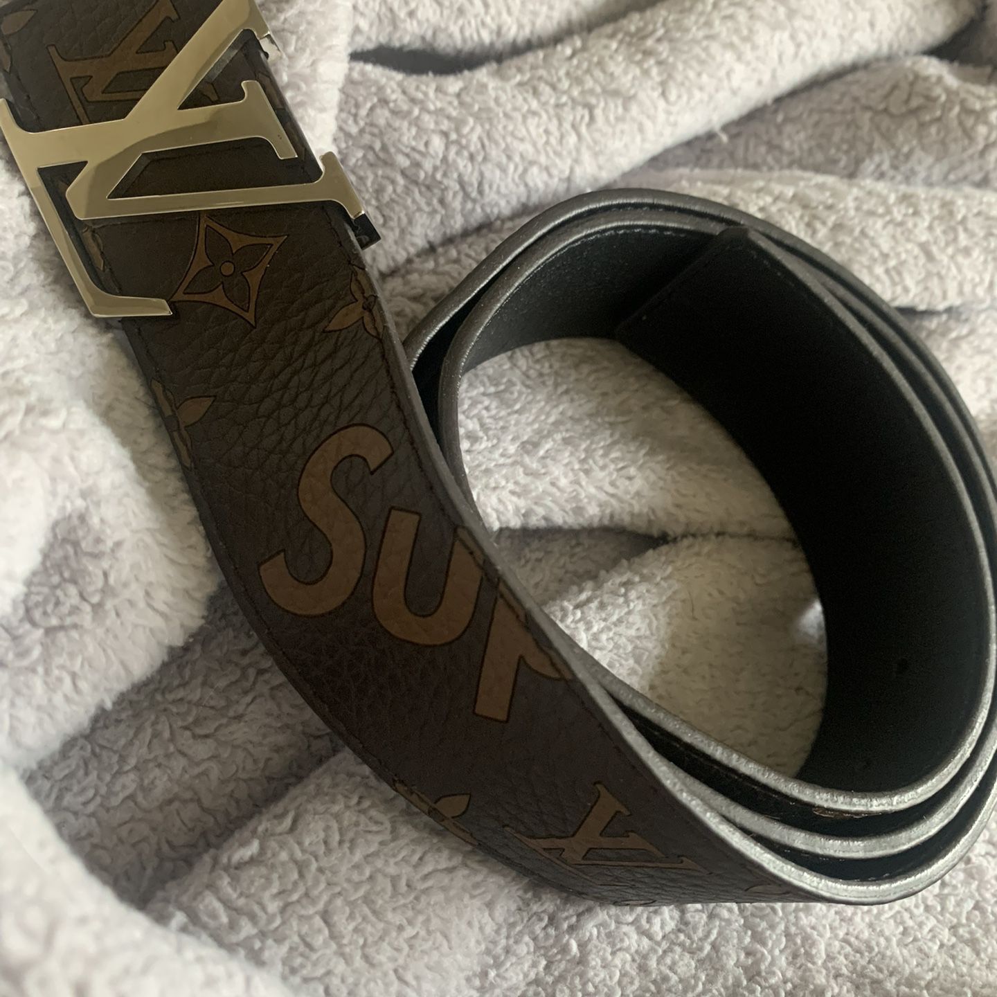Louis Vuitton x Supreme Collab Limited Edition Belt For Sale for Sale in  Los Angeles, CA - OfferUp