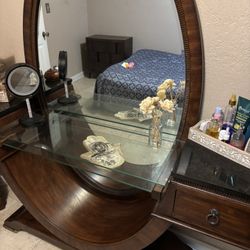 COLLEZIONE EUROPA VANITY/DRESSING TABLE, OVAL MIRROR,