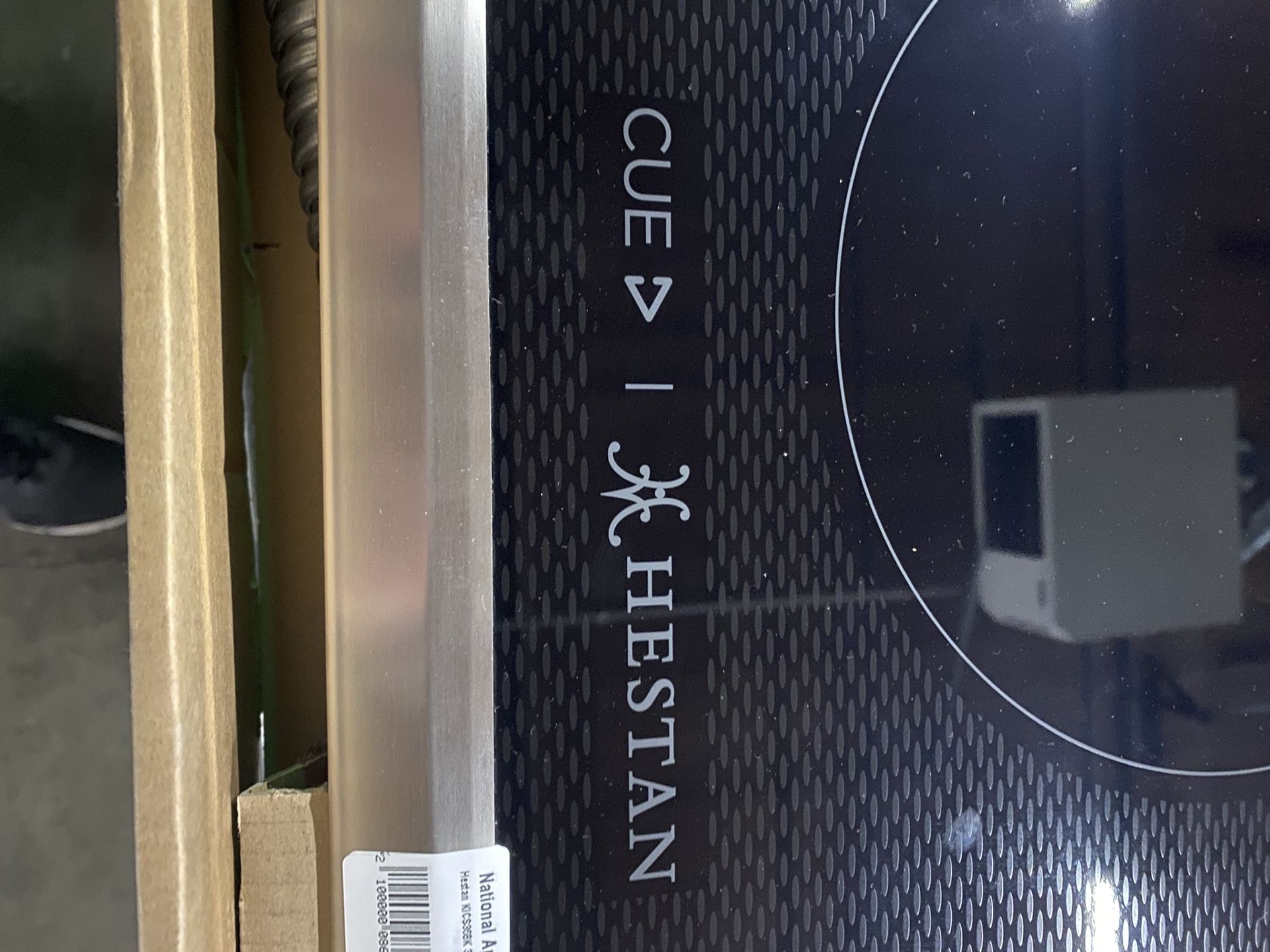 Hestan KIC36BK 36 Inch Induction Cooktop with Versatile Bridge Element