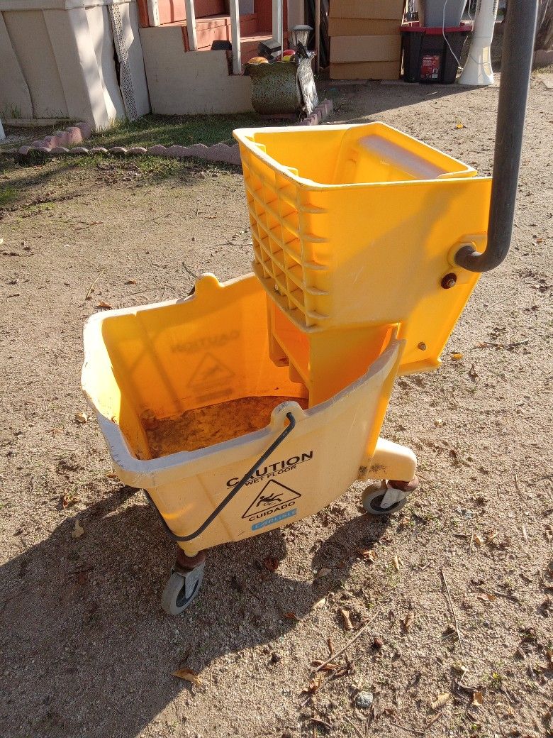 Industrial Mop Bucket