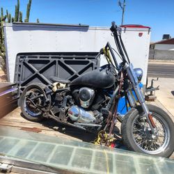Kawasaki Vulcan 900 street bobber 