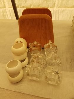 Napkin rings and holder