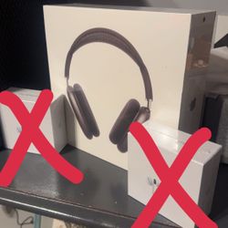 AIRPOD MAXES 