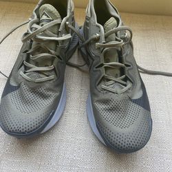Size 9 Nike Trail Pegasus 