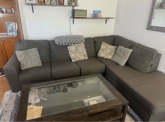 Couch great condition *open to offers!!*