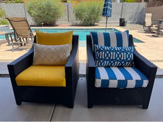 Outdoor patio furniture set