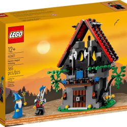 Lego Castle Set 40601 Majisto's Magical Workshop GWP Exclusive