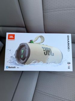 JBL Charge 6 Bluetooth Speaker