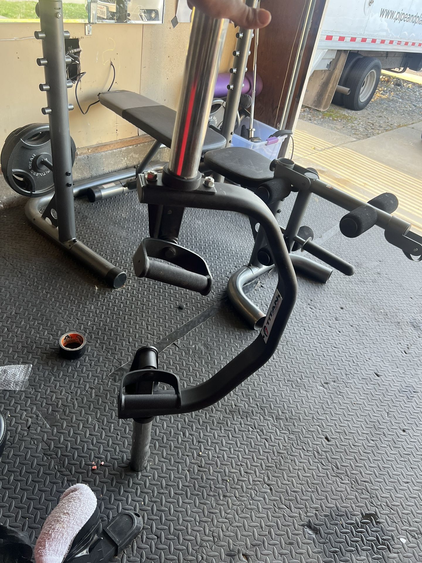 Titan Fitness Pivoting Tricep Bar for Sale in Stockton CA OfferUp