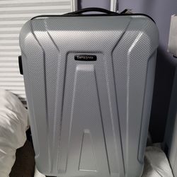 Samsonite Centric 2 Hardside Expandable Luggage with Spinner Wheels, Silver, Carry-On 20-Inch,brand New 