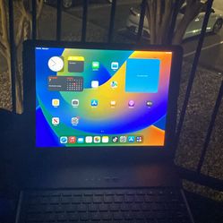 Ipad Pro W/Keyboard Case