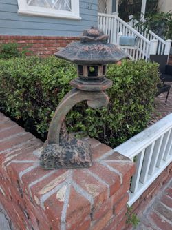 Japanese Pagoda Lantern Concert Statue