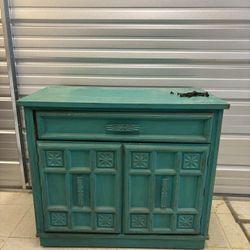 Dresser/Side Cabinet