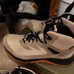 Keen Waterproof Boots 11.5 Wide 