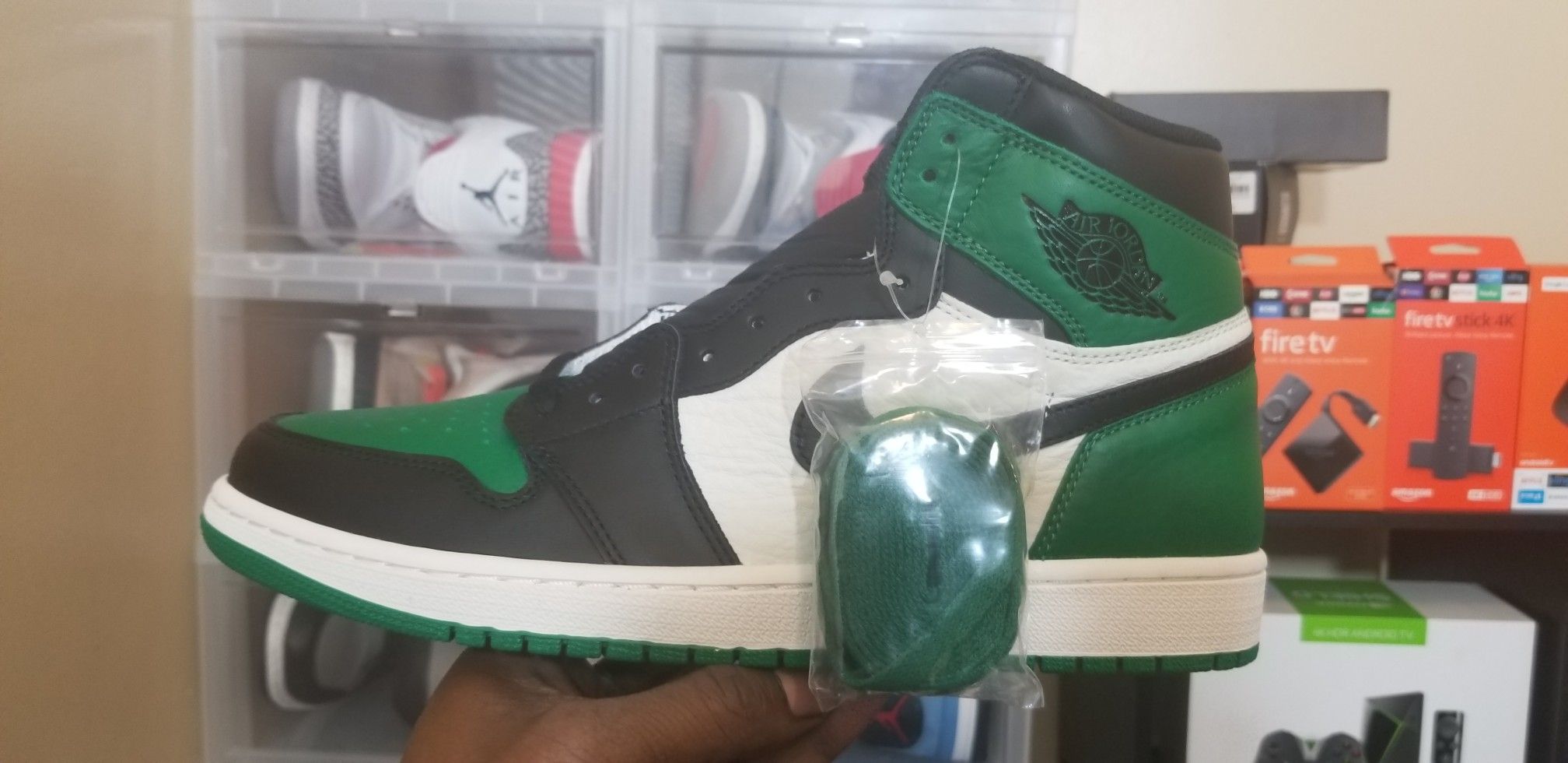 JORDAN RETRO HIGH 'PINE GREEN' SIZE 12 DS (BRAND NEW)