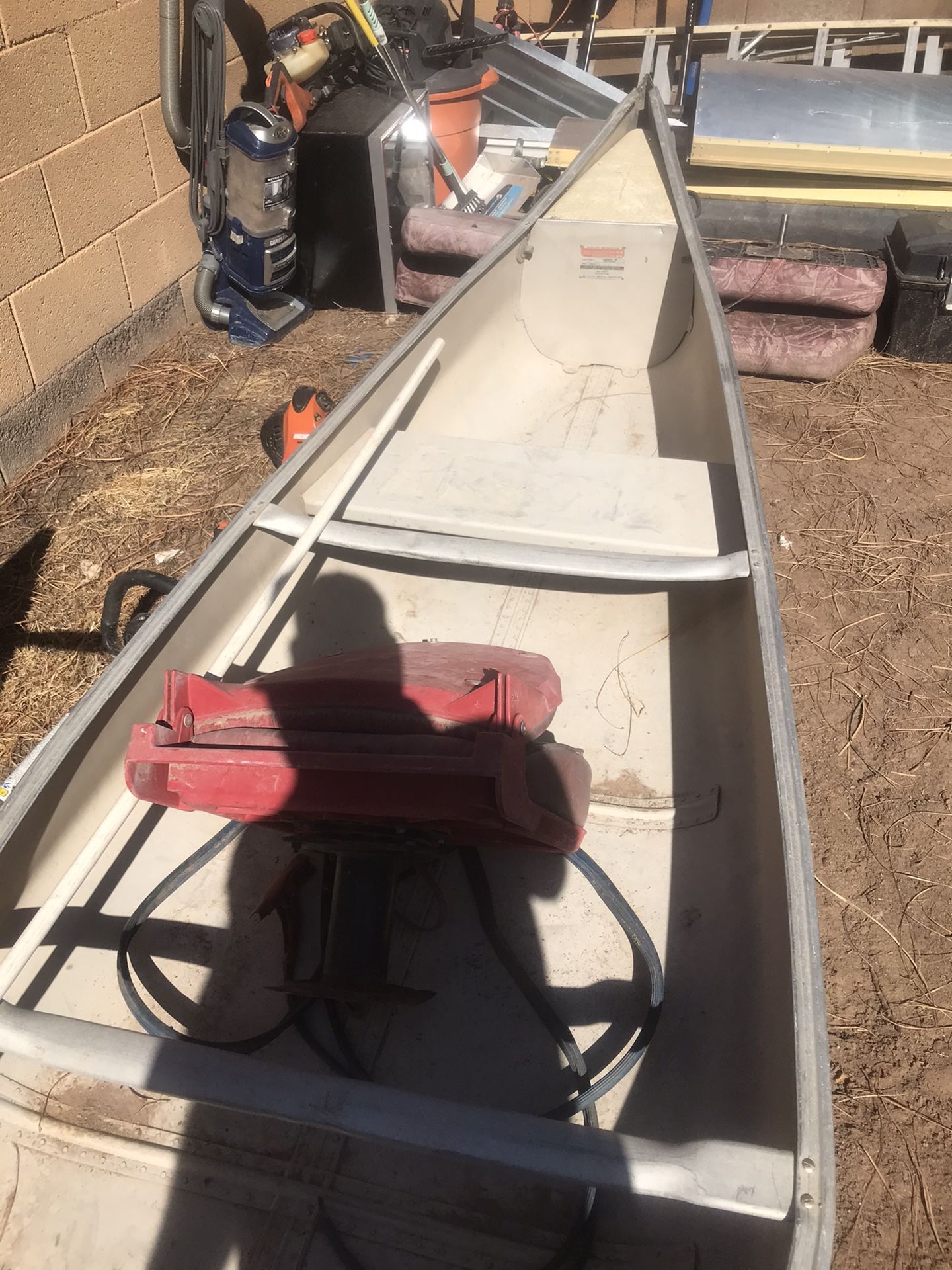 Photo 17ft Aluminum Canoe Starcraft