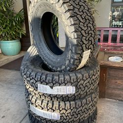 285/70R17 BFGOODRICH A/T