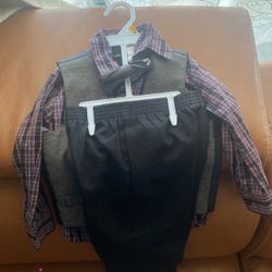 VAN HEUSEN 4 PIECE SET FOR 2 YEARS OLD (2T)