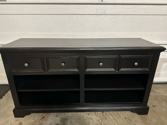 Beautiful Solid Wood Sideboard/ Buffet Cabinet
