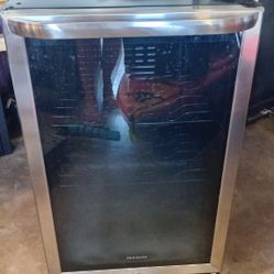 Frigidaire Wine/Beverage Cooler