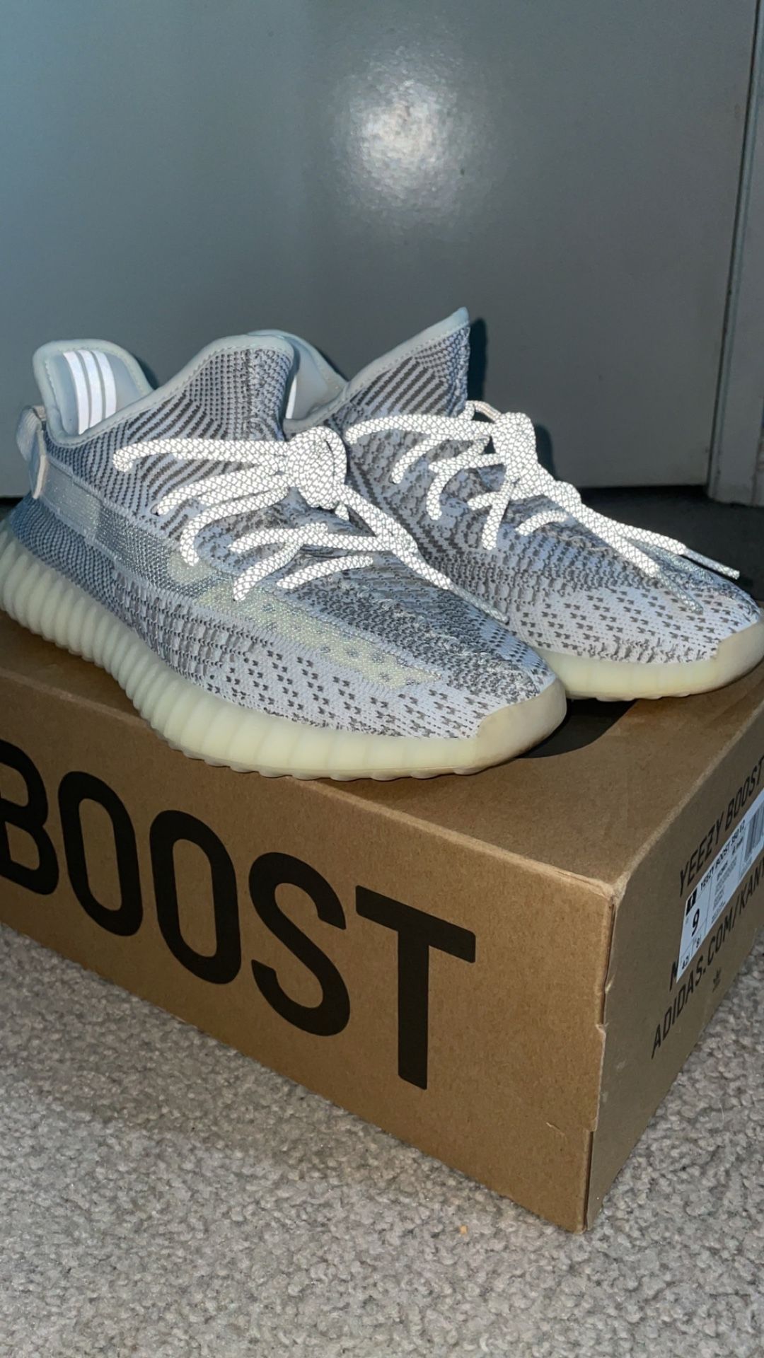 Yeezy 350 V2
