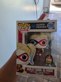 Harley Quinn as Robin #290, and it has the L.A. Comic Con Exclusive sticker.