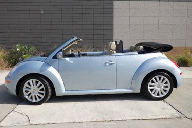 2010 Volkswagen New Beetle
