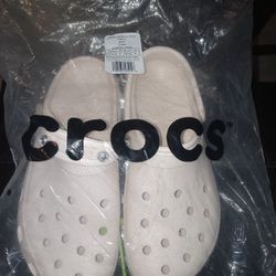 Womens Size 8 Crocs