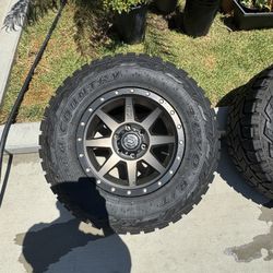 17” Icon wheels + Tires