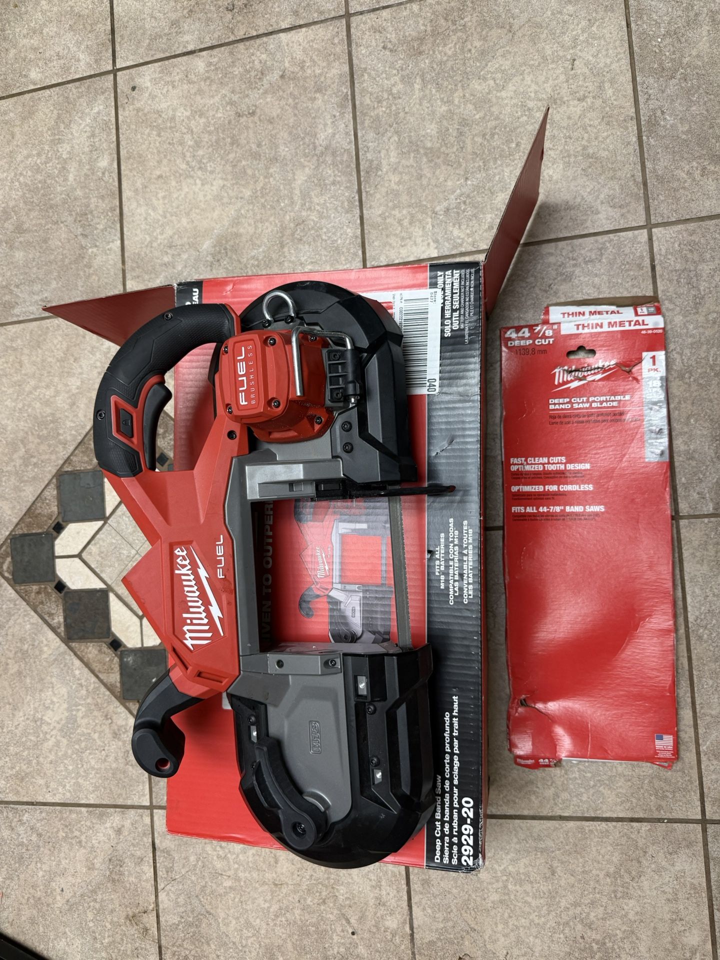 Milwaukee Bandsaw XL