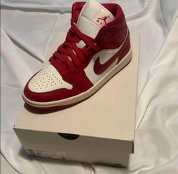 Jordan 1 Mid SE Tiki Leaf Team Red (Women)
