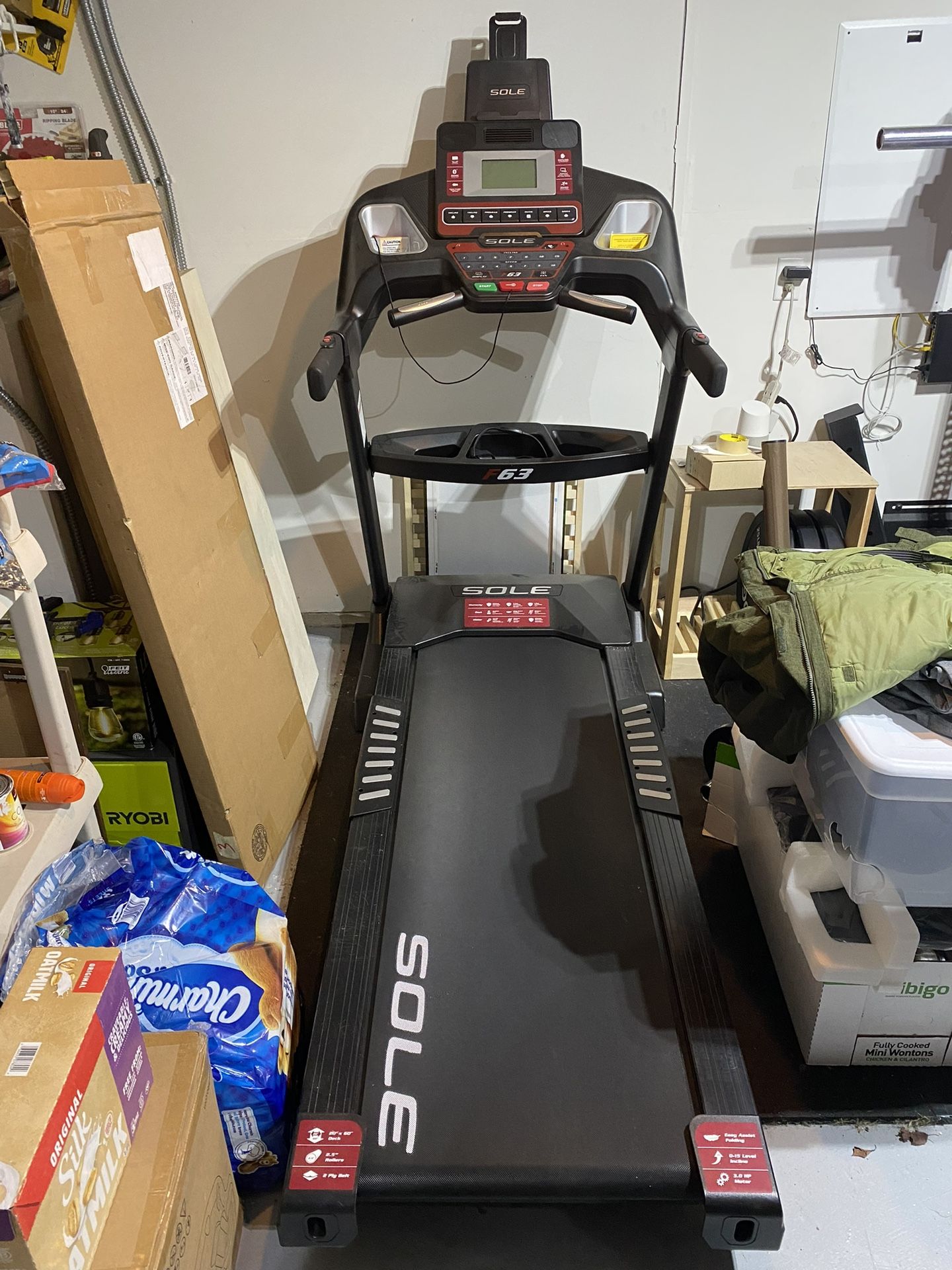 Sole f63 Treadmill Like New for Sale in Seattle, WA OfferUp