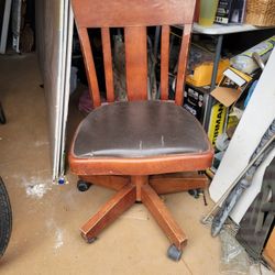 Solid Wood Chair Missing 1 Wheel Goes Up & Down Swivel Sturdy 