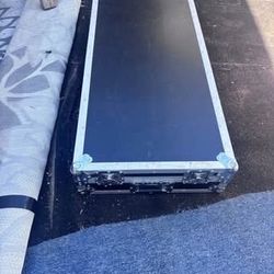 Odyssey FZGSL12CDJWR Flight Zone Universal CD/Digital Media Player DJ Coffin with Wheels.