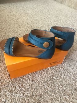 Miz Mooz Avery Women’s Leather Ankle Strap Sandal, Size 9