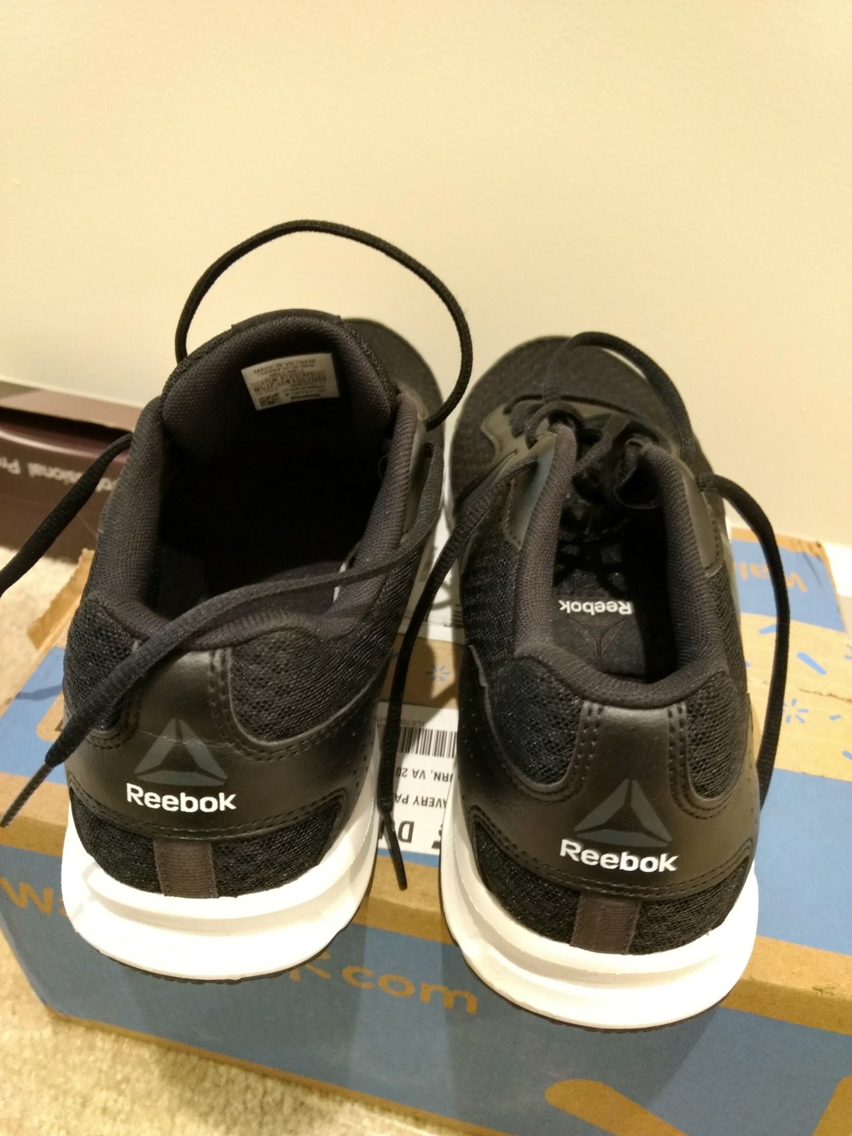 Reebok men running shoes