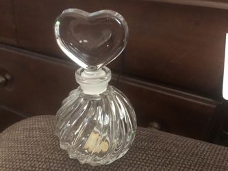 Vintage crystal glass heart perfume bottle w/stopper 5-1/2”h