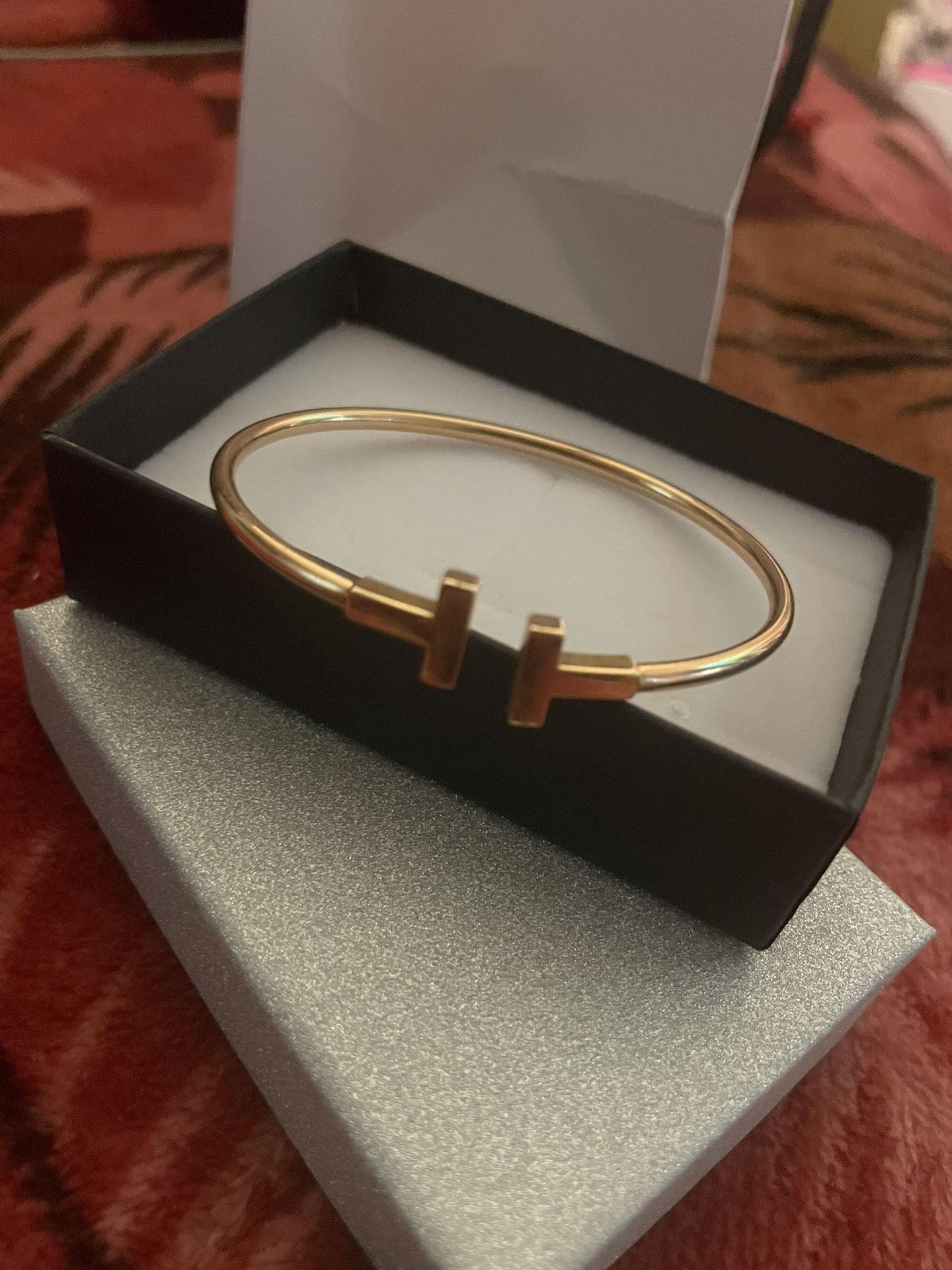 Tiffany Co. T Wire Bracelet Rose Gold 18k
