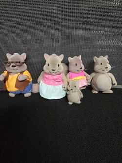 Li’l Woodzeez Squirrel Family