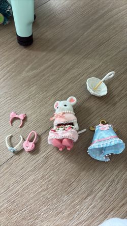 Calico Critter marshmallow mouse