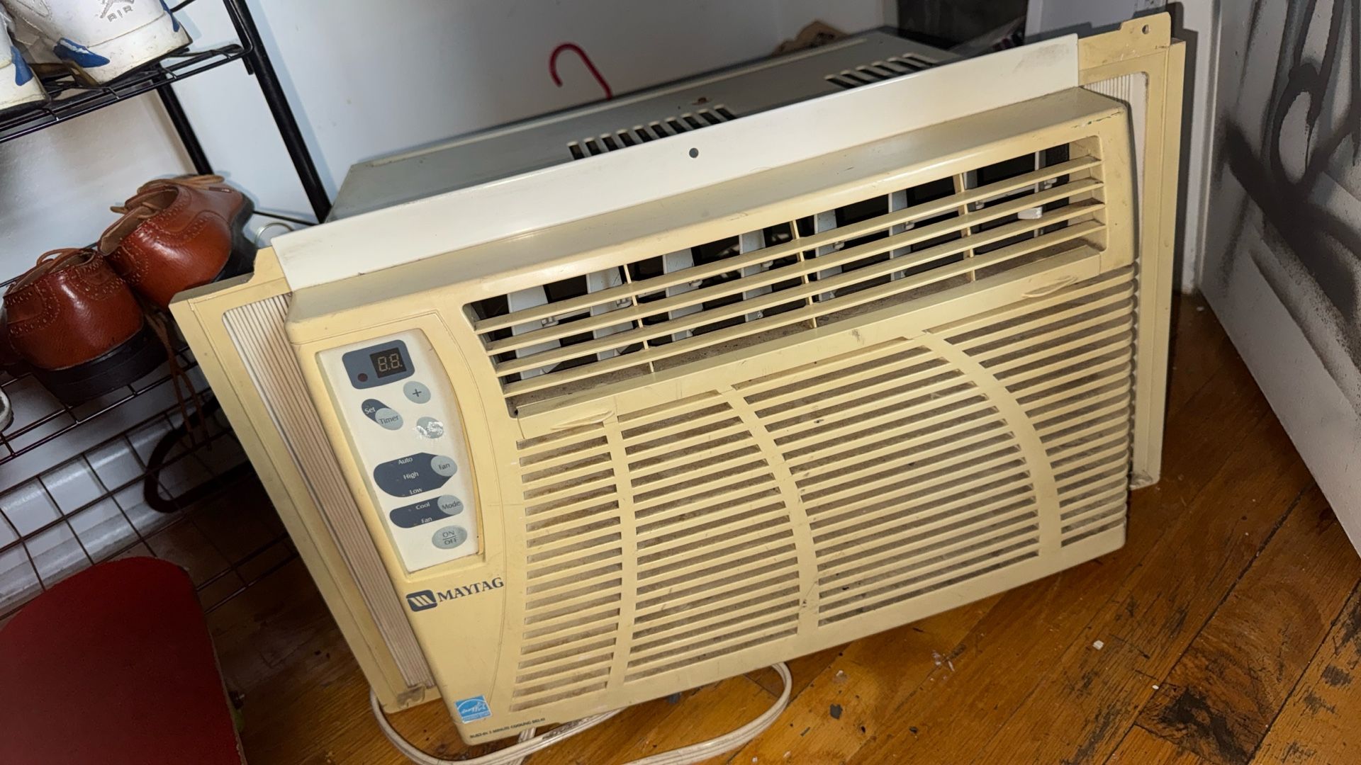 MAYTAG AIR CONDITIONER
