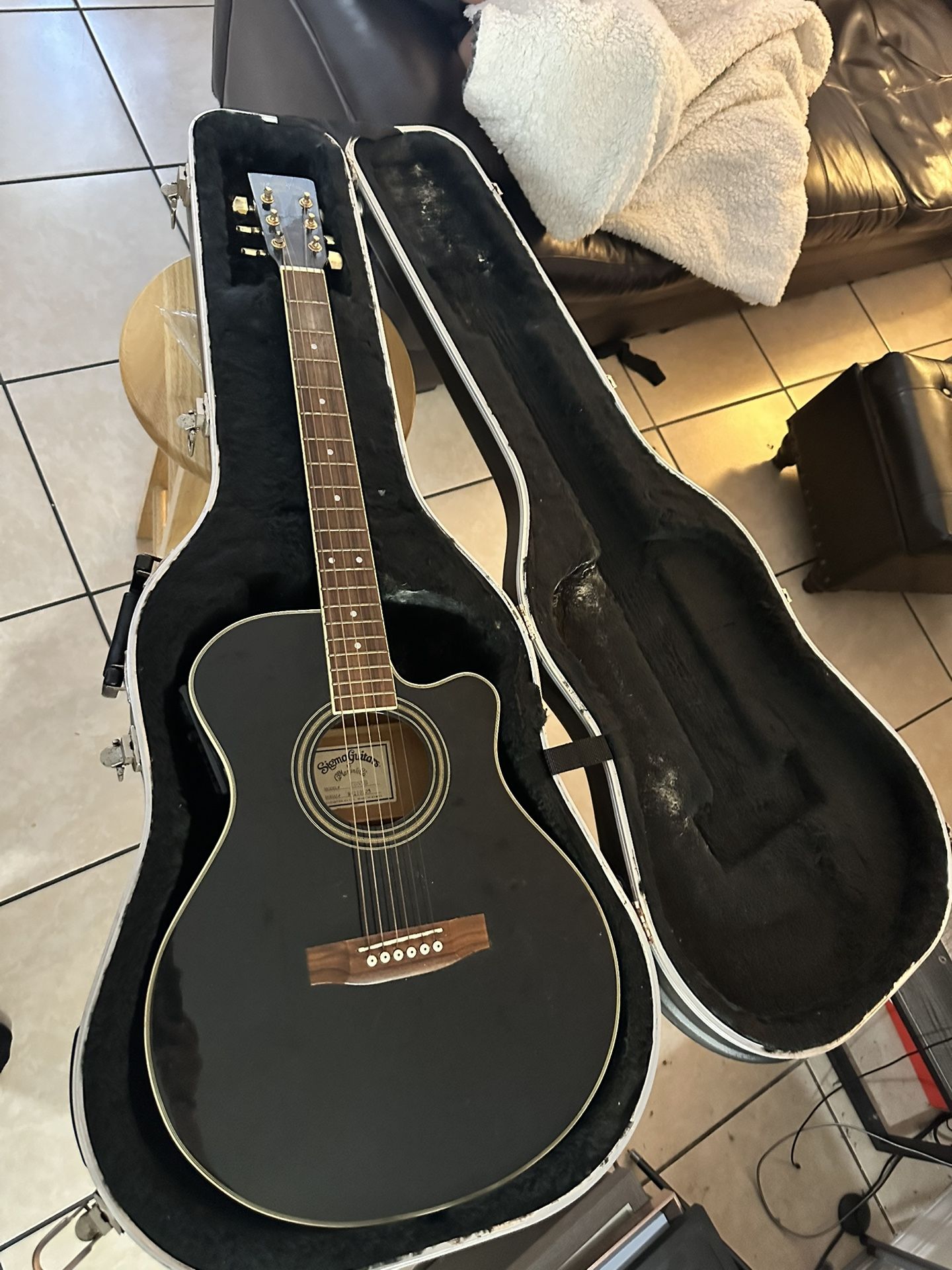 Sigma Guitar