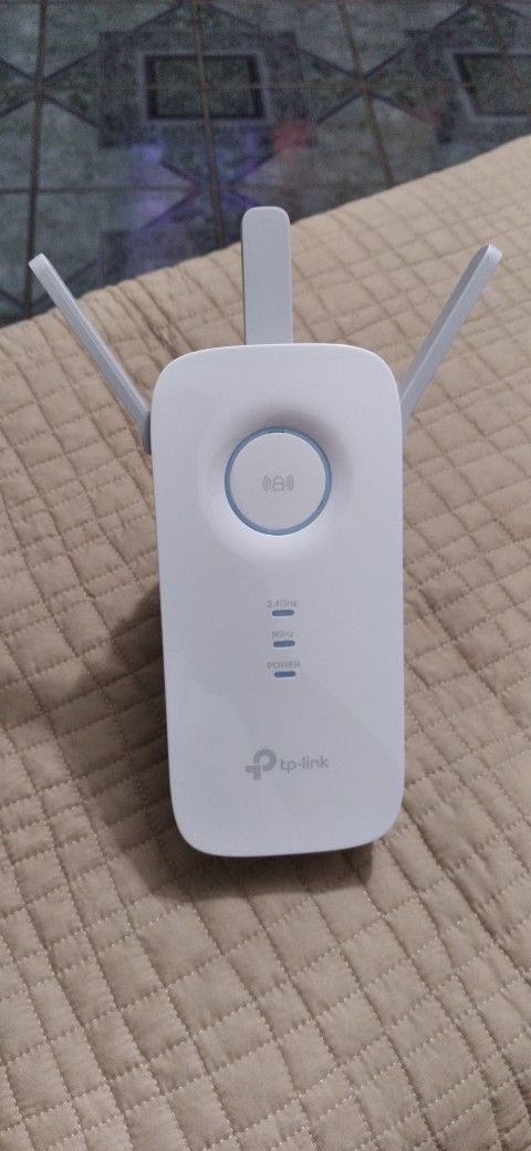 TP-LINK AC1750 Wi-Fi Range Extender