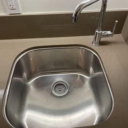 Kohler Sink And Faucet 