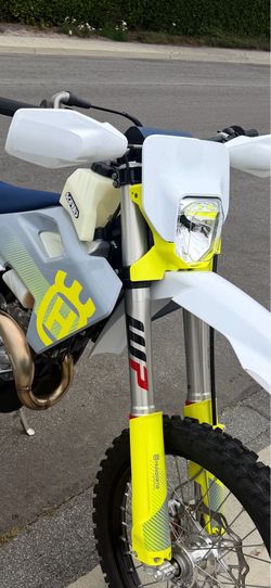 Husqvarna FX 450 w/ only 1 hour