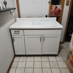 White Shaker lower sink base double door cabinet/Brookings Base/sink/countertop *FREE DELIVERY!* White Shaker lower sink base double door cabinet/IKEA