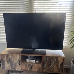 Insignia  Big screen