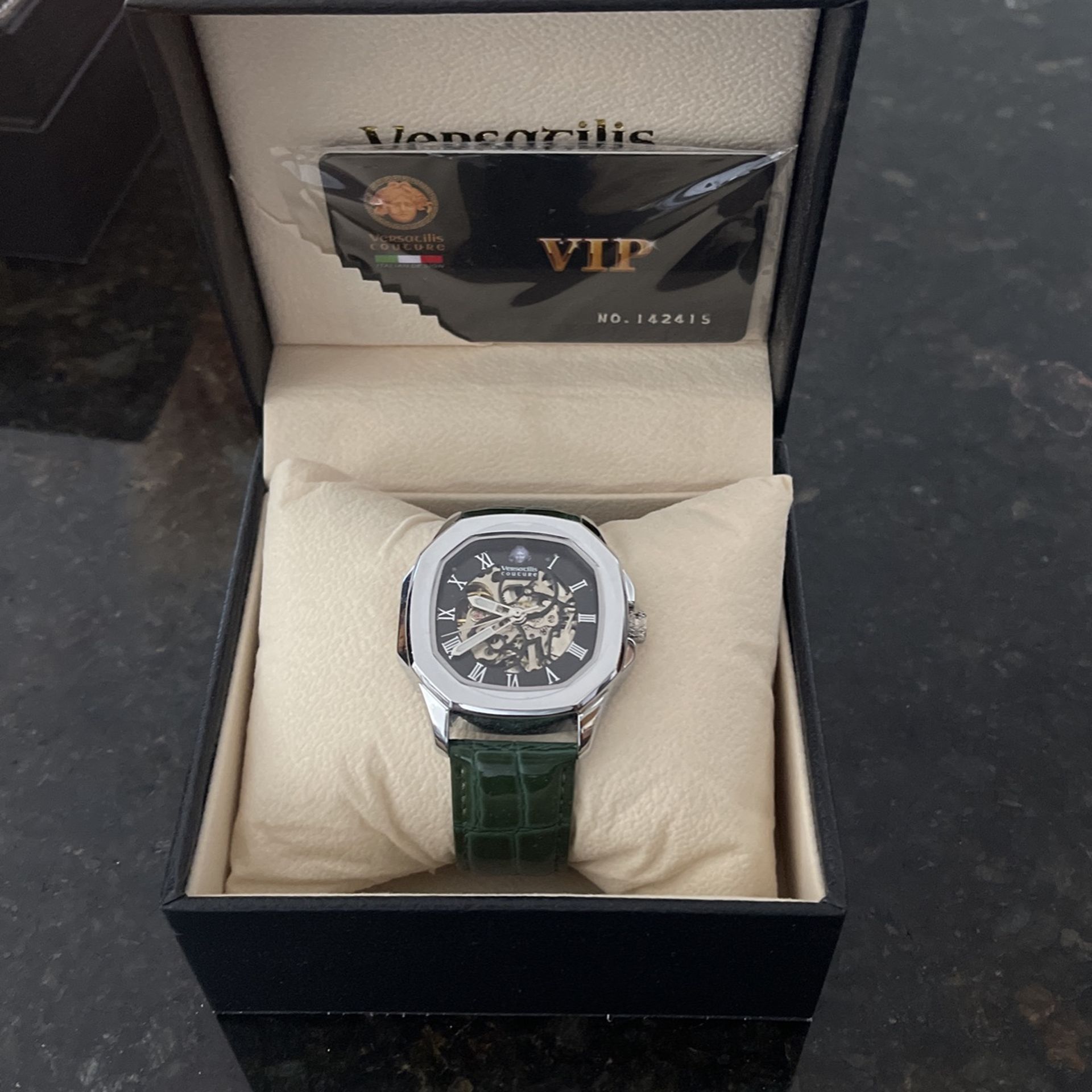 Versatilis couture Brand New Men’s Watch